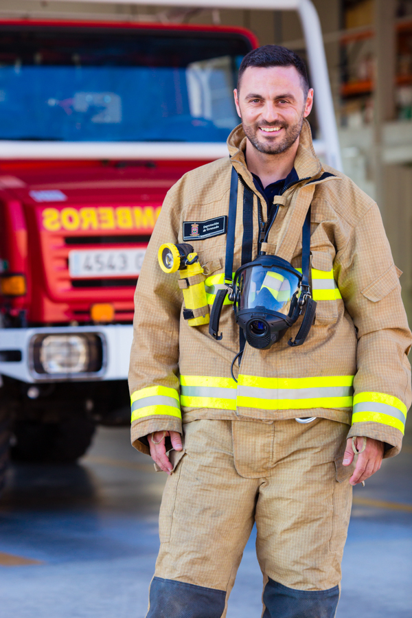 Preboda en parque de bomberos. Fotógrafos de boda Granada